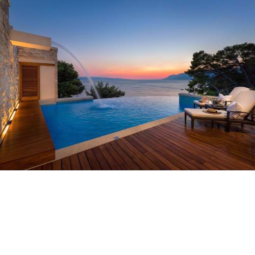 Luxury Seafront Villa Brela Pride with private heated pool at the beach in Brela - Baska Voda