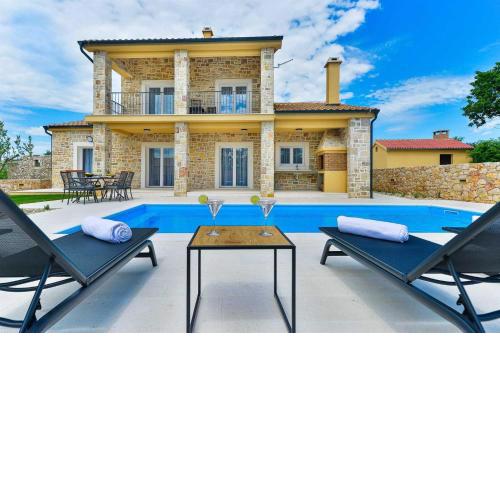 Luxury Stone Villa BANOVI with heated pool