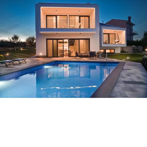 Luxury Villa Ante with pool