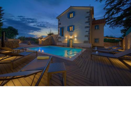 Luxury Villa Ive With Heated Pool, Finnish Sauna, Infrared Sauna, Pet Friendly