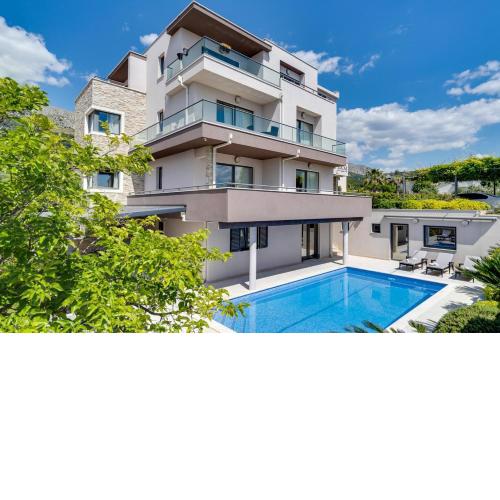 Luxury Villa Lucas with heated pool, whirlpool, sauna, 14 pax