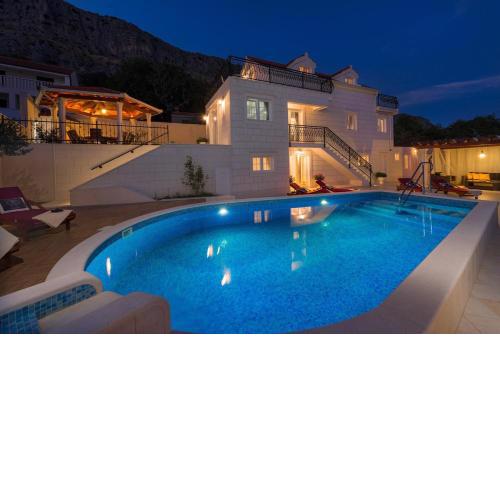 Luxury VILLA MAJA with whirlpool, heated pool, gym, sauna, panoramic sea views