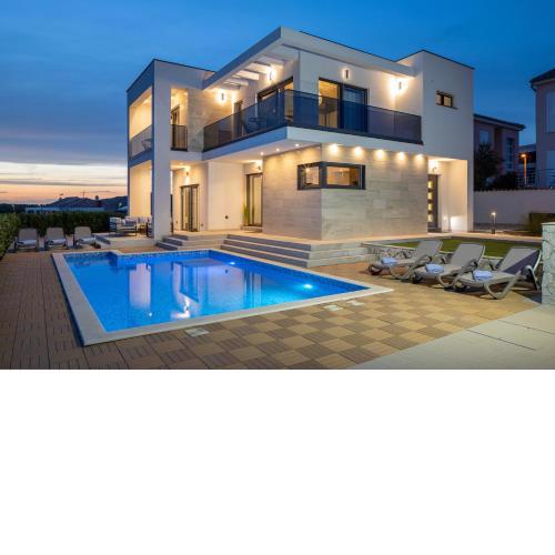 Luxury villa Mia
