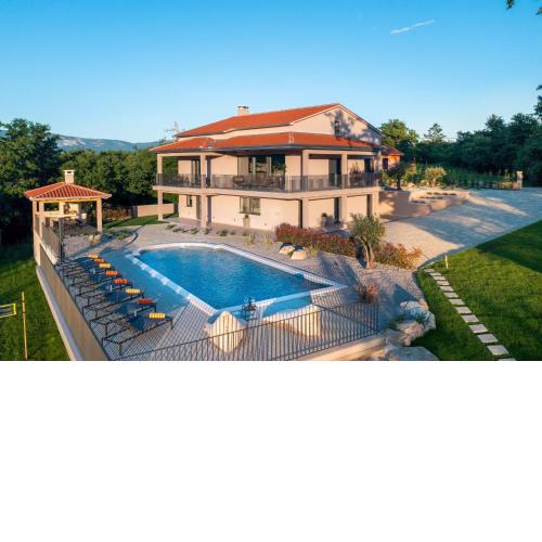 Luxury Villa Santa Cruz with XL pool and Jacuzzi