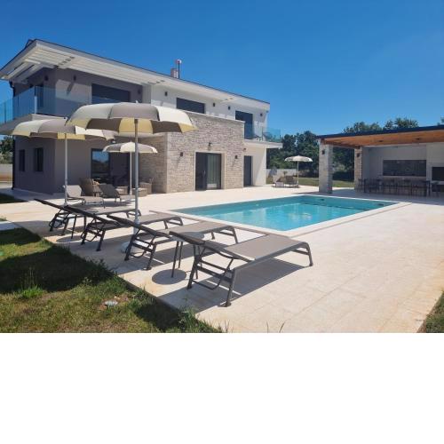 Luxury Villa Serena 2022 - with heated Pool