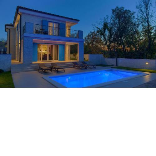 Luxury Villa Valentina with SPA zone and outdoor pool, near the sea
