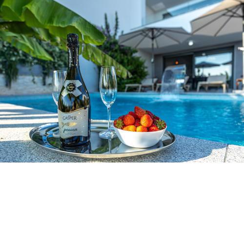 Luxury villas White Sails