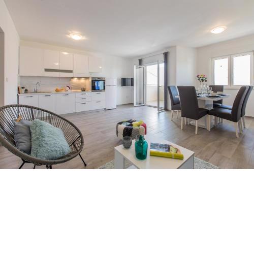 Maiv Apartments