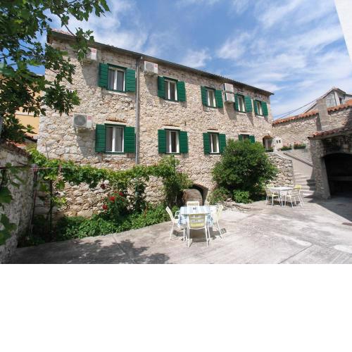 Malin Guesthouse