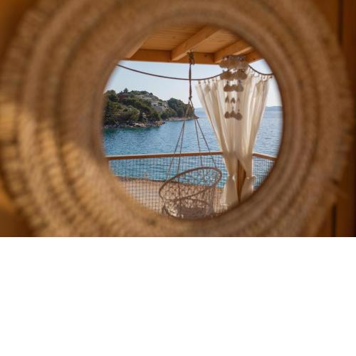 Mara's Coast - Giulia