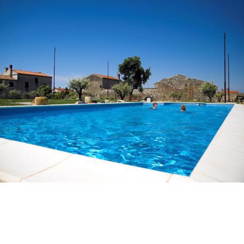 Marceta - Apartments & Rooms with Swimming Pool