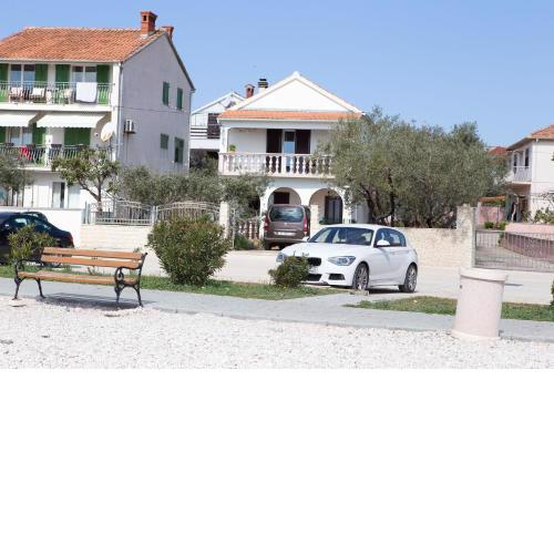 Mare-More studio w balcony and beach front and view