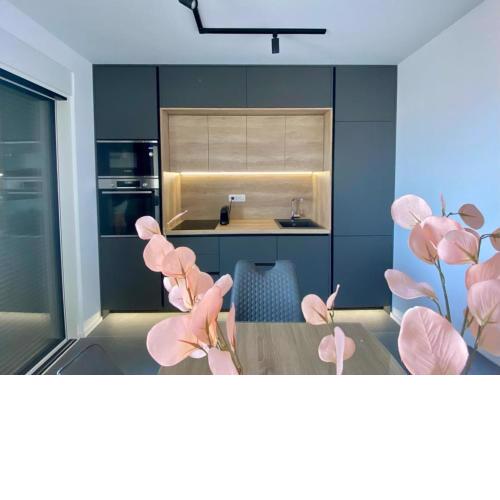 Marina Bay - Exclusive Apartment with Private Pool and Adriatic Sea View