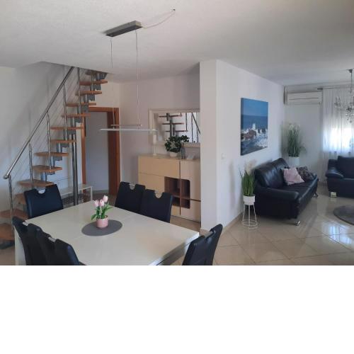 Martina Apartments