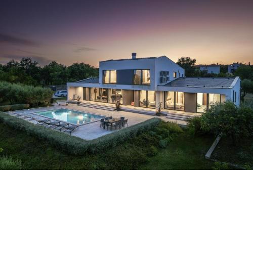 Martincic residence - 5 stars luxury with pool heating on 4000m2