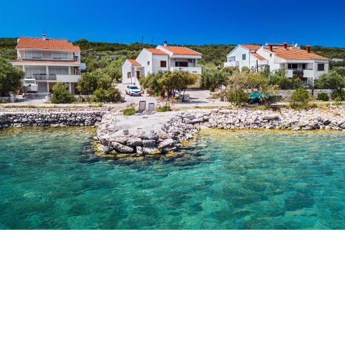 Modern apartment on the Beach - Mala Lamjana