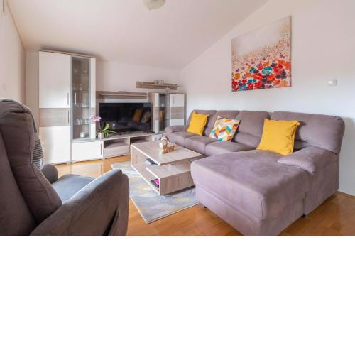 Modern Apartment Sara-near the beach