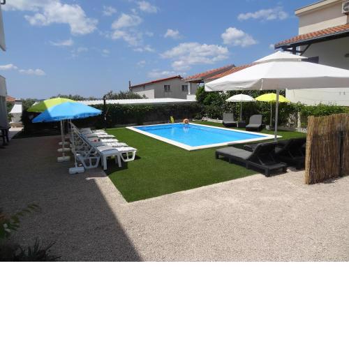Modern island apartment with pool 80 meters from the sea A