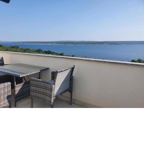Modern Seeview Apartment Maslenica with Free WIFI, Free PARKING, 300m from Beach