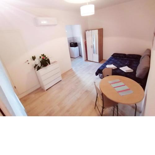 Modern Studio Apartment for 2 in CITY CENTER