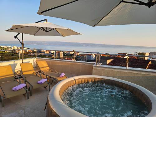 Modern villa with jacuzzi, beautiful sea view, near Split! Villa 36A