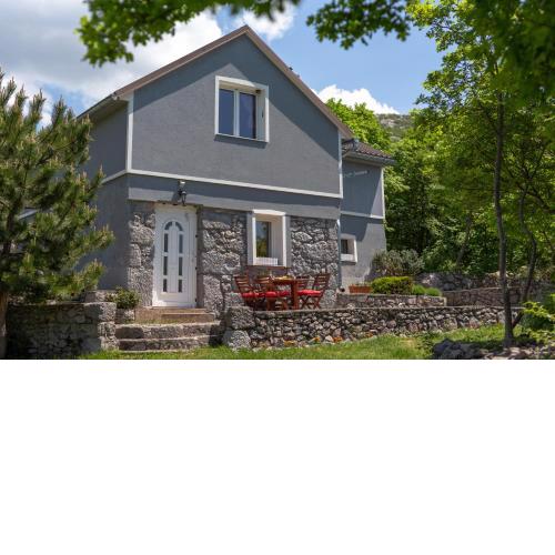 Mountain House VENI