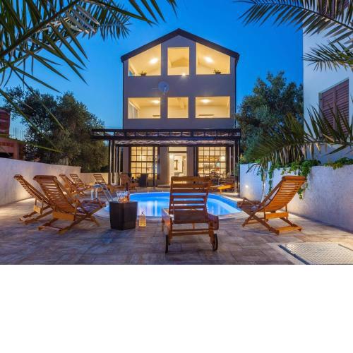 MY DALMATIA - Seaside villa Marin with private heated pool