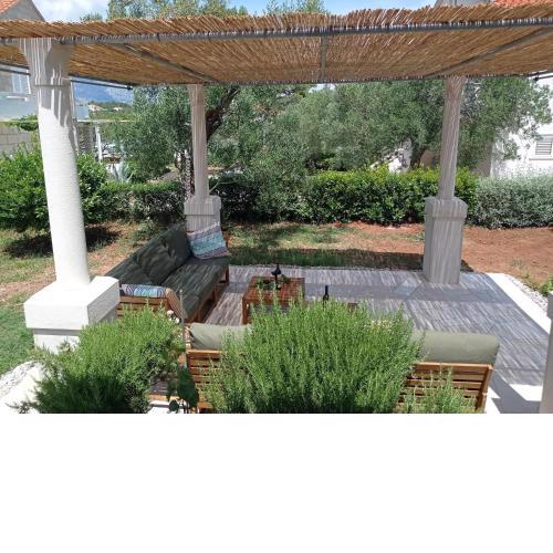 My Mediterranean Villa with Huge Garden and own Parking