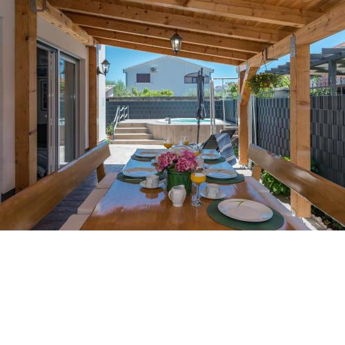 Nevera Apartment