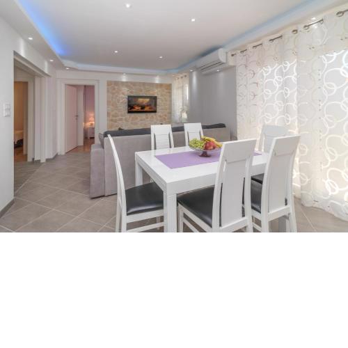 New 4* apartment "Orto" in the center of Trogir