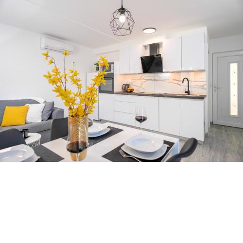 New and modern apartment Franičević