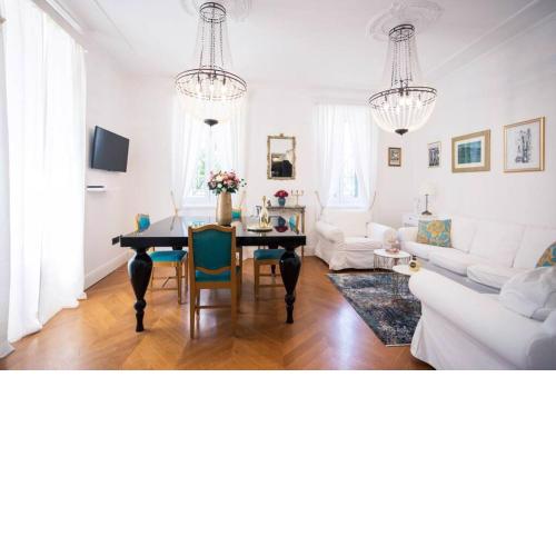 NEW! Luxurious apartment BELLA LUX in city center with FREE PARKING