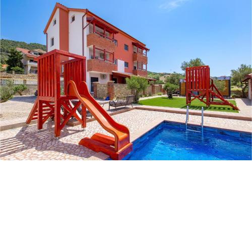Nice Apartment In Banjol With House Sea View