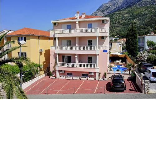 Nice Apartment In Baska Voda With Wifi