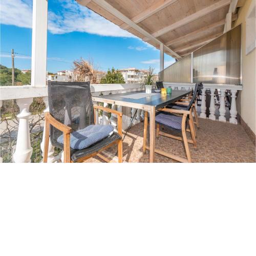 Nice Apartment In Biograd Na Moru With Kitchen