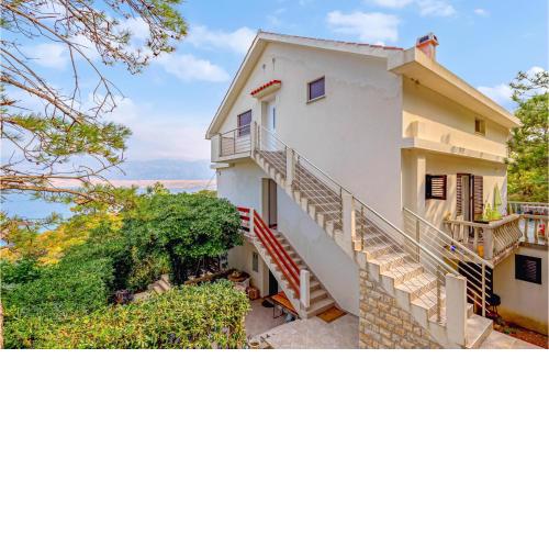 Nice Apartment In Bosana-Pag With Wifi