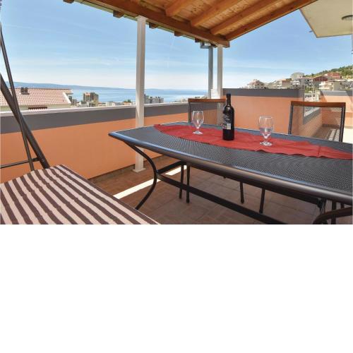Nice Apartment In Dugi Rat With Wifi
