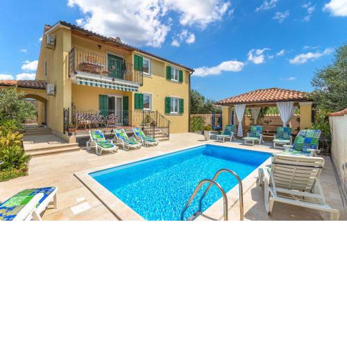 Nice Apartment In Fondole With Wifi