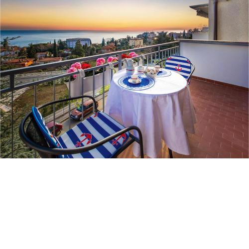 Nice Apartment In Lovran With House Sea View