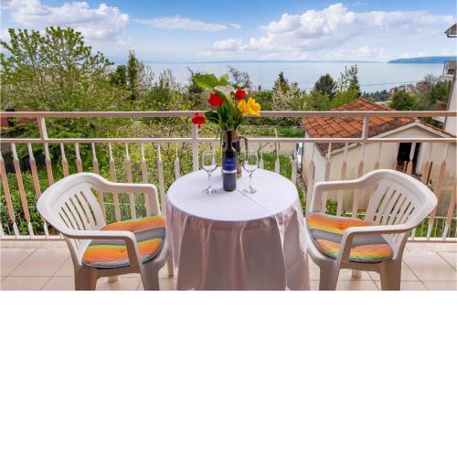 Nice Apartment In Lovran With Wifi