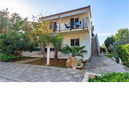 Nice Apartment In Medulin With Wifi