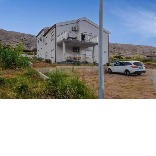 Nice Apartment In Pag With Wifi And 2 Bedrooms