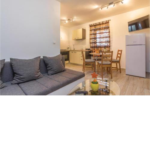 Nice Apartment In Peroj With Wifi