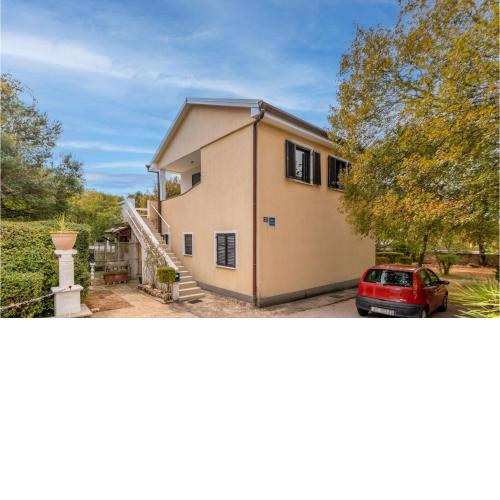 Nice Apartment In Pinezici With Kitchen