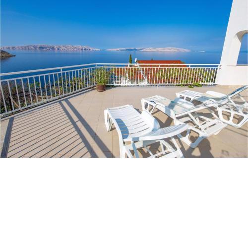 Nice Apartment In Sv,juraj With Kitchen