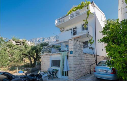 Nice Apartment In Tucepi With Wifi