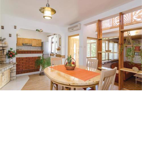 Nice Apartment In Vela Luka With Wifi