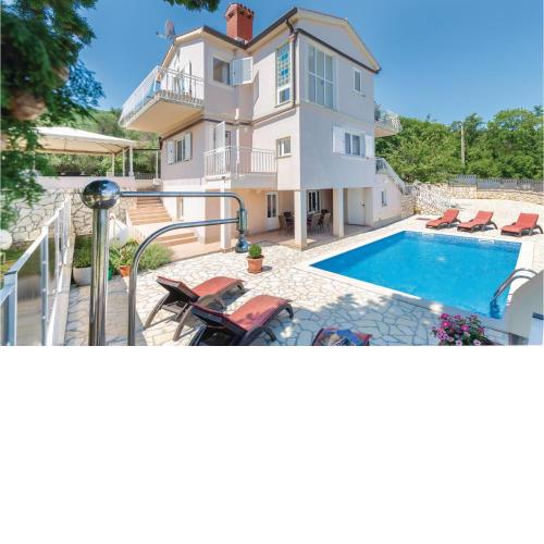 Nice Home In Drenje With 4 Bedrooms, Wifi And Outdoor Swimming Pool