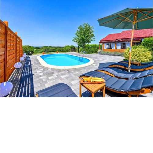 Nice Home In Falinic Breg With Jacuzzi