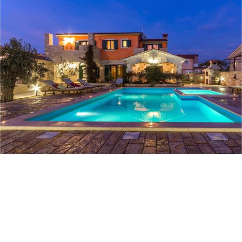Nice Home In Golubovo With Kitchen